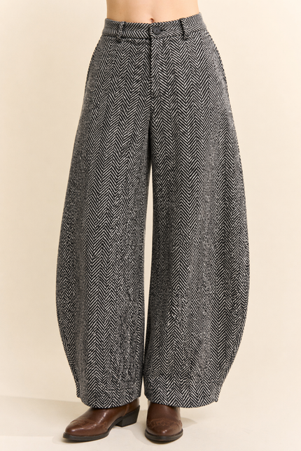 Arcelle Pants — Black front