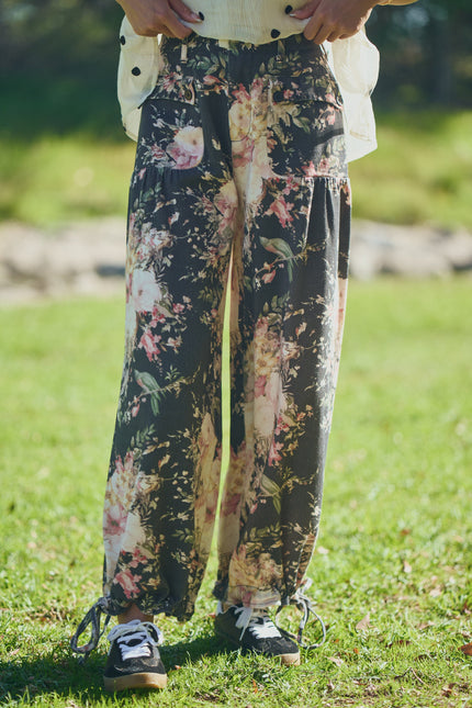 Kinsley Pants — Black front