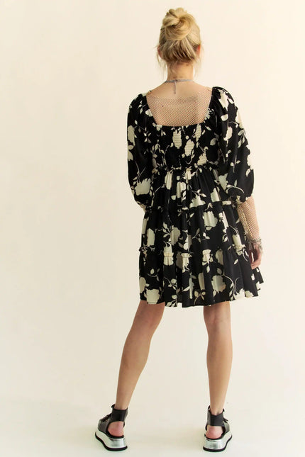 Floral Print Tiered Mini Dress – Square Neck Balloon Sleeve Silhouette