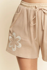 Daisy Bottom