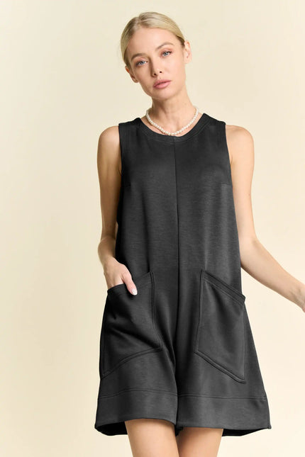Sleeveless Jumper Mini Dress – Relaxed Fit Pocket Tunic