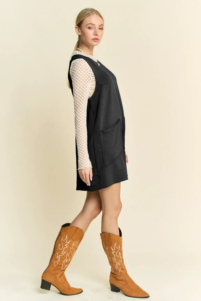 Sleeveless Jumper Mini Dress – Relaxed Fit Pocket Tunic