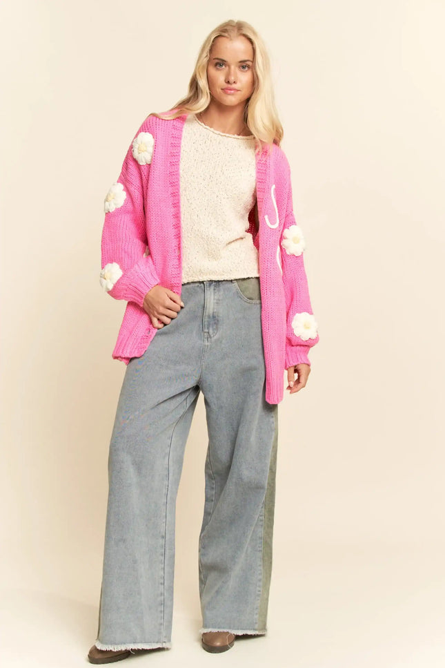 Smile Cardigan - Chunky Knit Cardigan with 3D Daisy Flowers