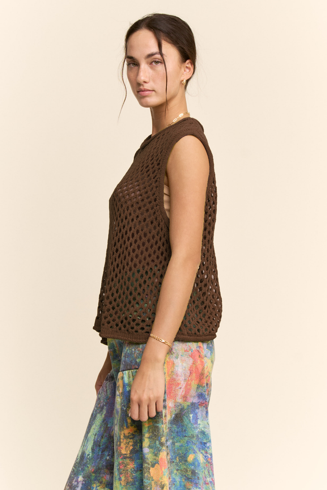 Marlot Vest — Dk.brown side